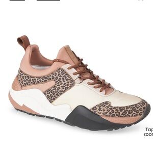 KENNETH COLE Maddox Jogger Sneakers Fossil Women’s size 9.5 Like New Worn Twice